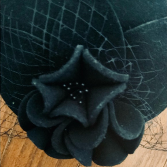 Black felt hat - Picture 6 of 7